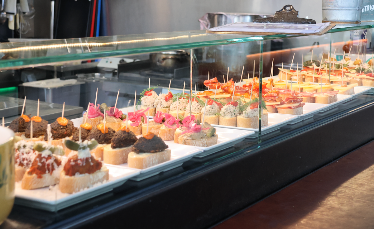 PINCHOS I LANGE BANER
